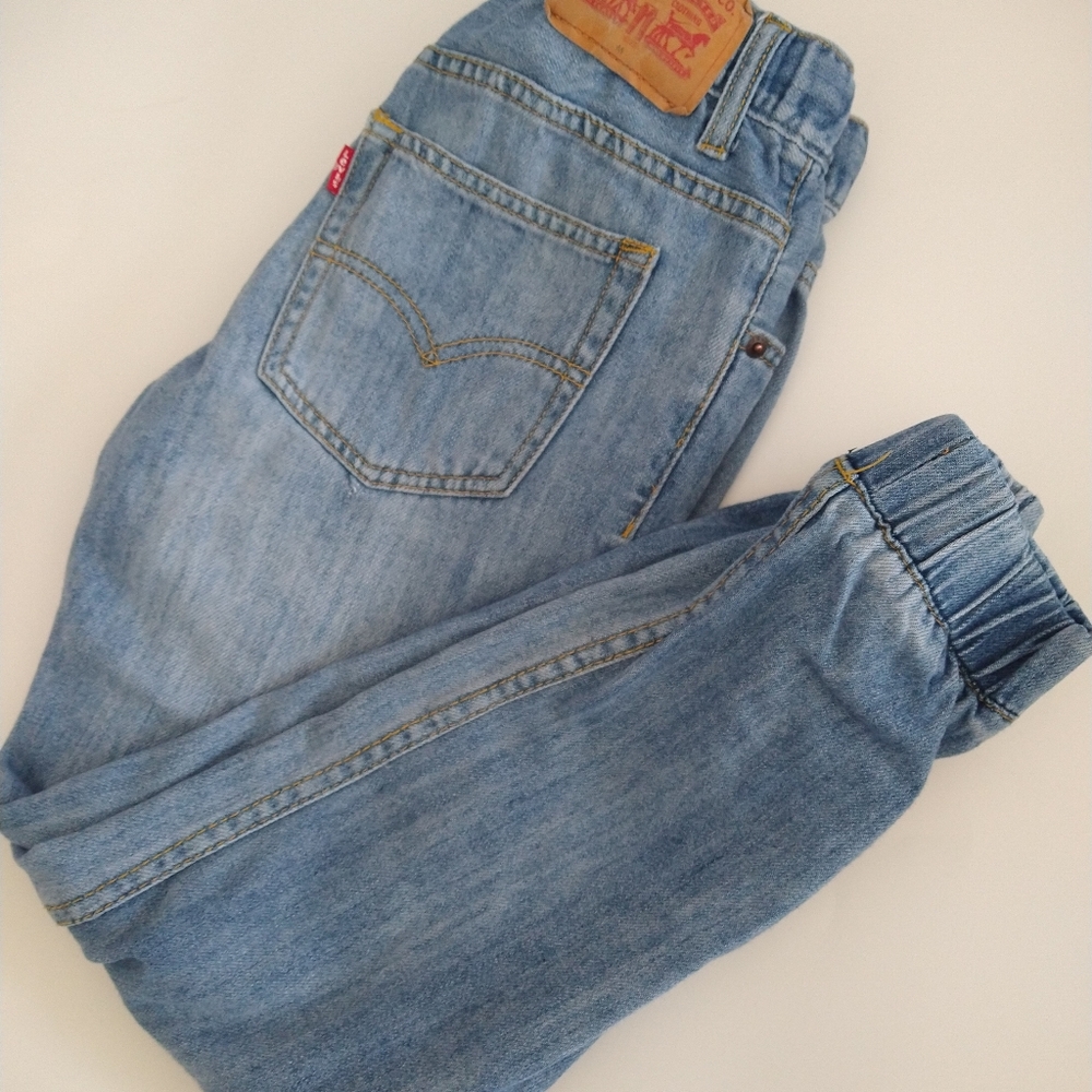 Levi's jeans size 10-12
